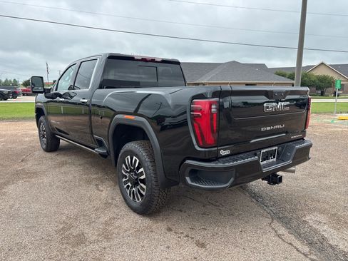 New 2026 GMC Sierra 2500 Denali Ultimate image 4