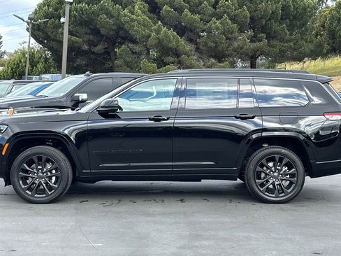 New 2026 Jeep Grand Cherokee L Limited AWD/4WD image 7