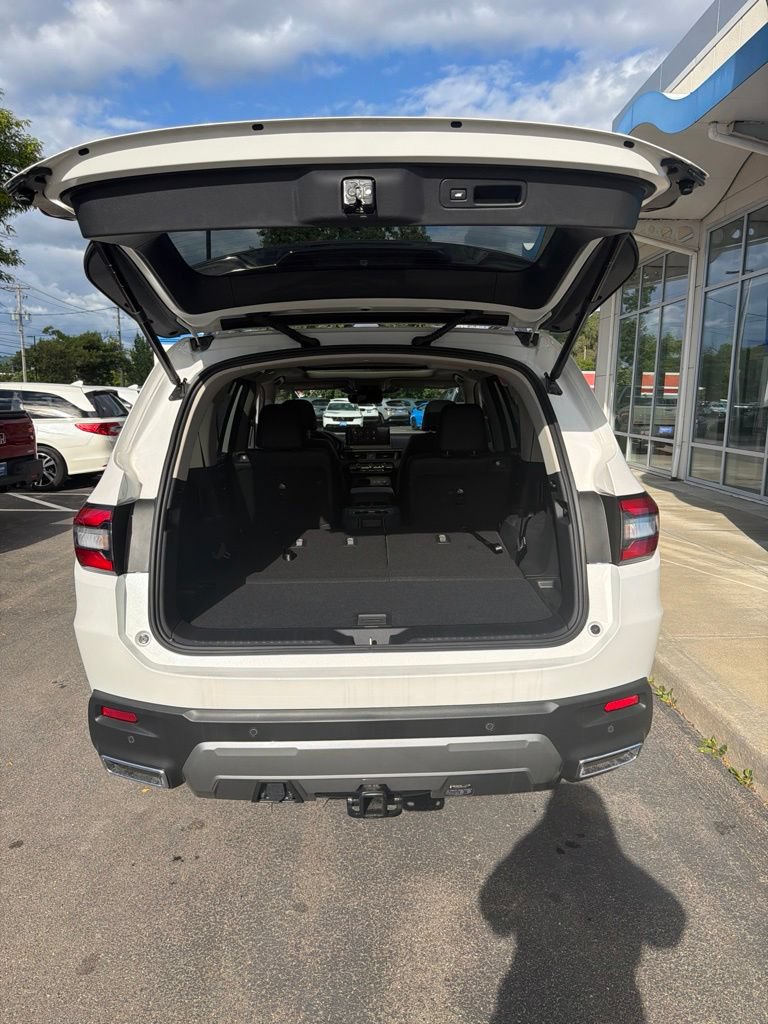 New 2026 Honda Pilot Touring image 8