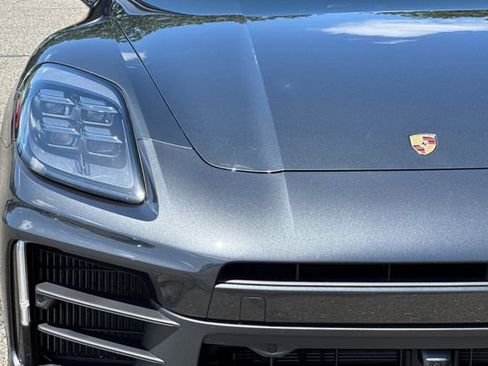 Used 2024 Porsche Panamera RWD image 48
