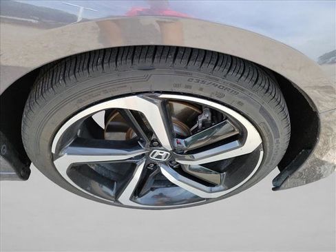 Used 2019 Honda Accord Sport image 10