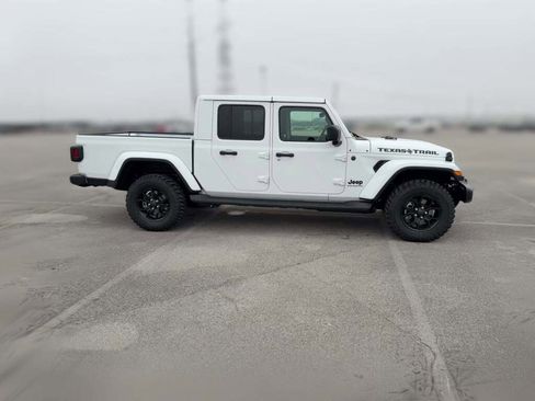 New 2026 Jeep Gladiator Sport image 14