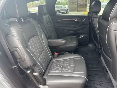 Used 2023 Buick Enclave Avenir w/ Avenir Technology Package AWD/4WD image 13