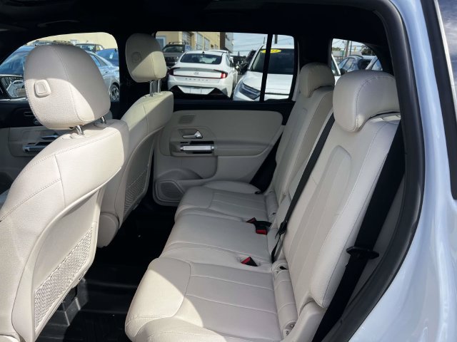 Used 2024 Mercedes-Benz GLB 250 4MATIC image 13