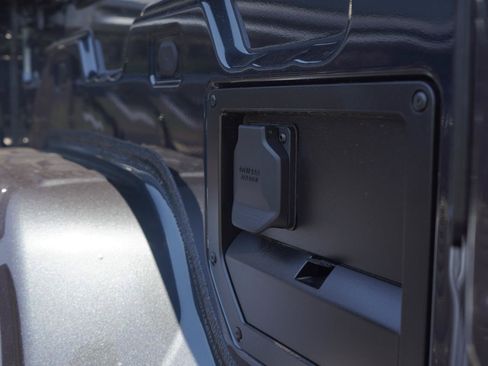 New 2026 GMC Sierra EV Elevation AWD/4WD image 6