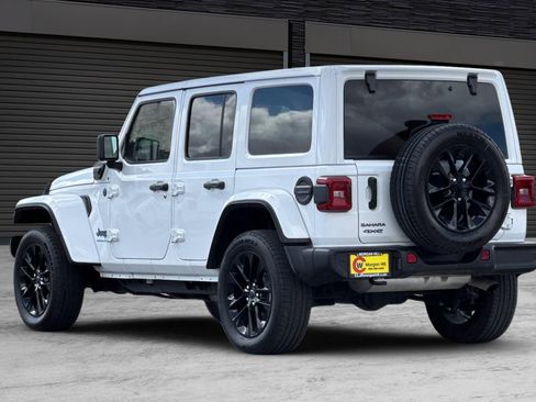Used 2025 Jeep Wrangler Unlimited Sahara w/ Safety Group image 6