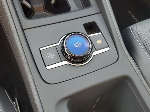 Certified 2026 Volkswagen Tiguan SE FWD image 29
