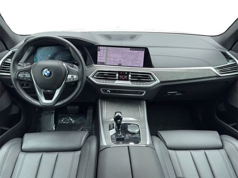 Used 2022 BMW X5 sDrive40i w/ Premium Package image 16