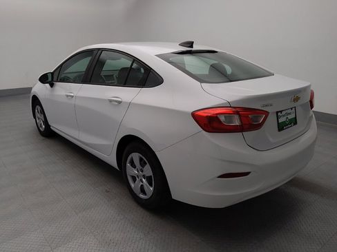 Used 2017 Chevrolet Cruze LS FWD image 5