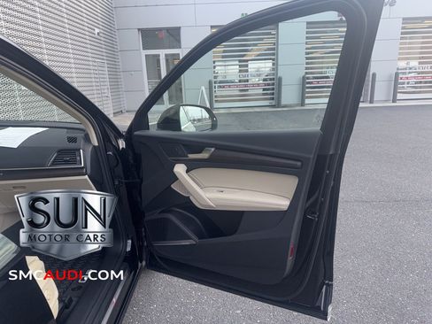 Certified 2025 Audi Q5 2.0T Premium Plus w/ Premium Plus Package image 7