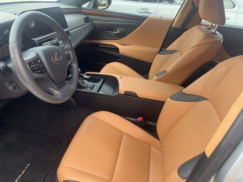 Used 2023 Lexus ES 350 w/ Premium Package FWD image 4