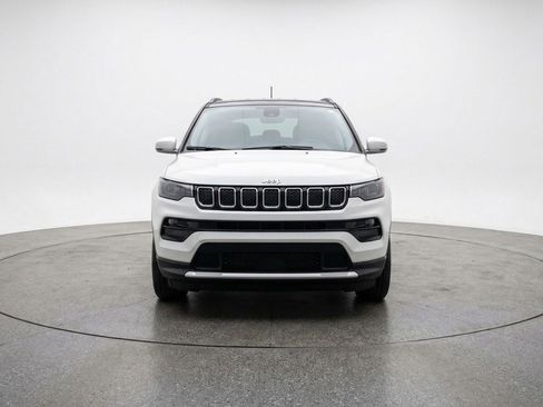 Used 2025 Jeep Compass Limited AWD/4WD image 2