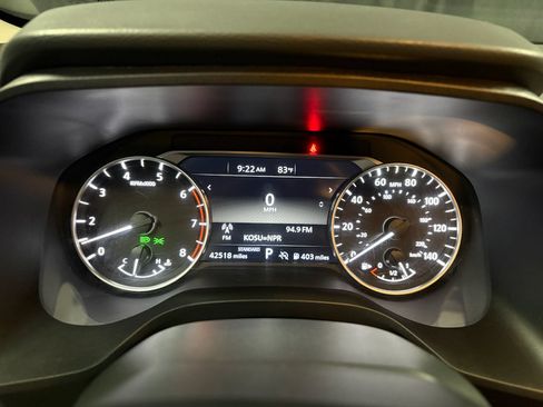 Used 2025 Nissan Rogue SV FWD image 18