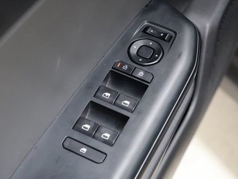 Used 2025 Kia K4 FWD image 19