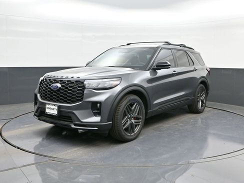 New 2025 Ford Explorer ST-Line w/ Premium Package image 11