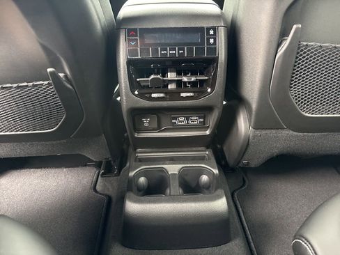 New 2025 Jeep Grand Cherokee L Altitude RWD image 40