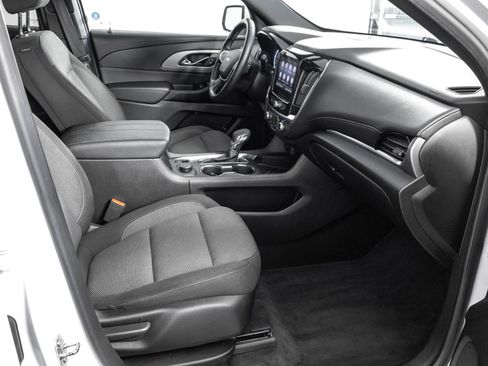 Used 2023 Chevrolet Traverse LT AWD/4WD image 42