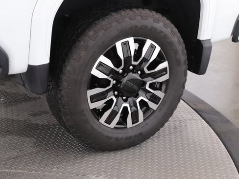 Used 2025 GMC Sierra 2500 Denali Ultimate AWD/4WD image 14