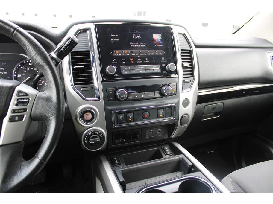Used 2021 Nissan Titan SV w/ SV Convenience Package AWD/4WD image 23