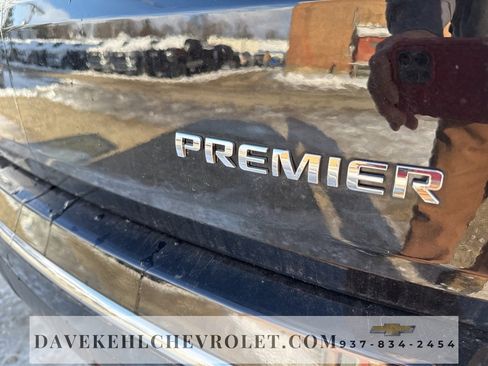 Used 2023 Chevrolet Traverse Premier image 38