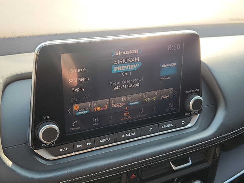 Used 2023 Nissan Rogue S AWD/4WD image 16