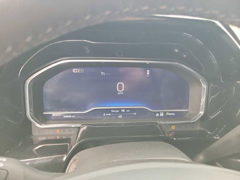 Used 2024 Chevrolet Silverado 3500 LTZ image 18