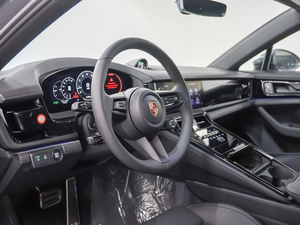 Certified 2026 Porsche Panamera 4 AWD/4WD image 4