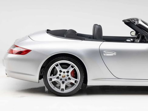 Used 2006 Porsche 911 Carrera S RWD image 37