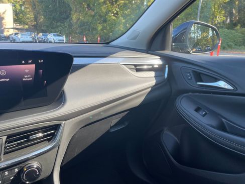 Used 2025 Buick Encore GX Preferred image 31