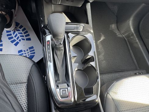 New 2026 Chevrolet Trax LT image 18