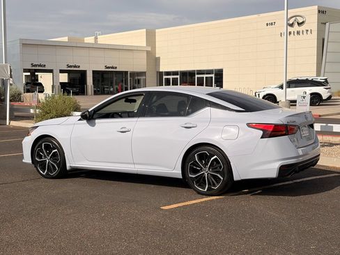Certified 2025 Nissan Altima 2.5 SR FWD image 4