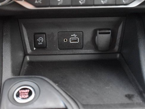 Used 2025 Nissan Sentra S FWD image 35