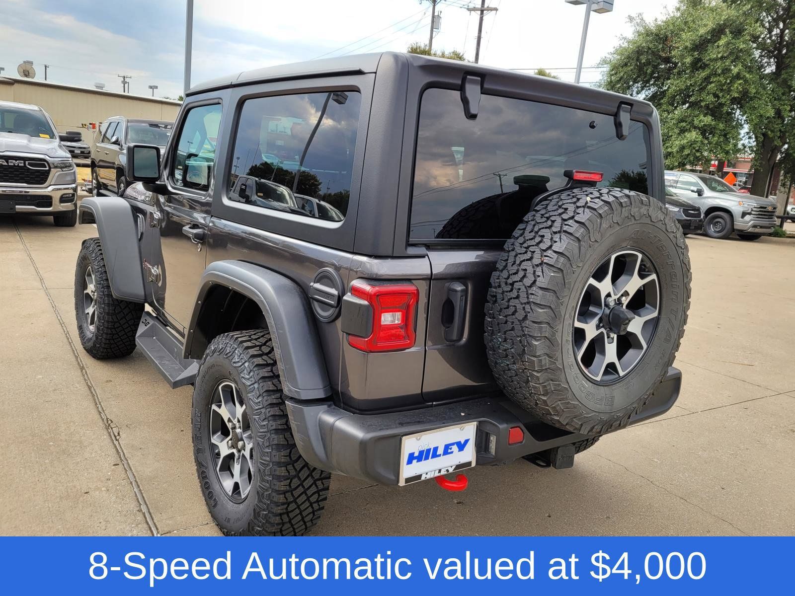 Used 2022 Jeep Wrangler Rubicon AWD/4WD image 3