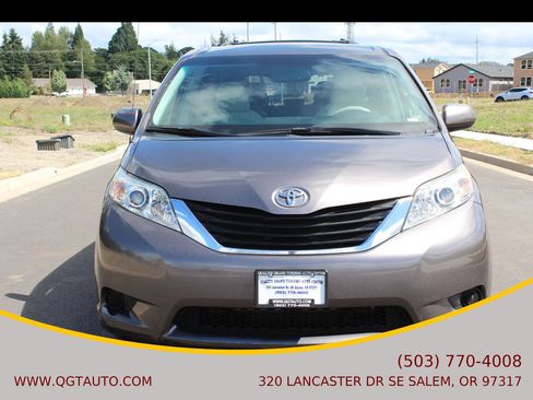 Used 2012 Toyota Sienna LE FWD image 8