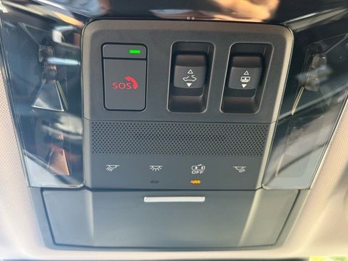 New 2025 Mitsubishi Outlander SE image 33