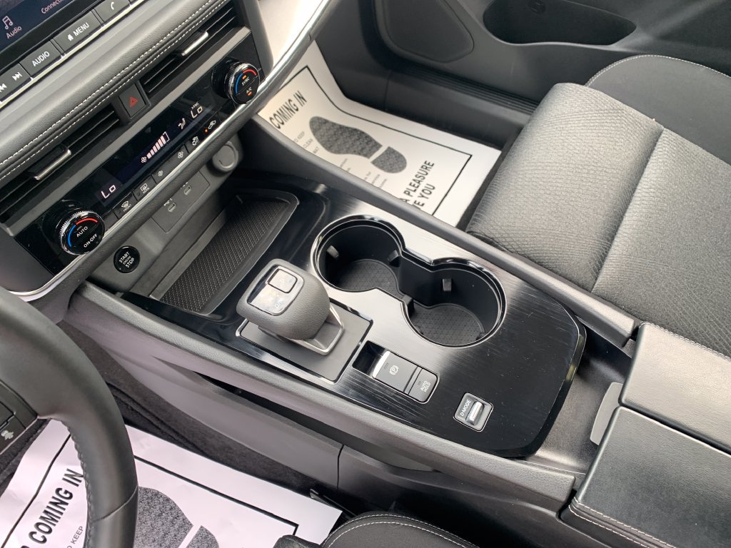 Certified 2025 Nissan Rogue SV FWD image 25