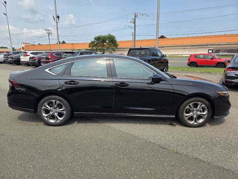 Used 2024 Honda Accord EX image 5