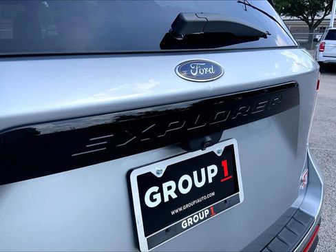 Used 2022 Ford Explorer ST w/ Equipment Group 401A AWD/4WD image 31