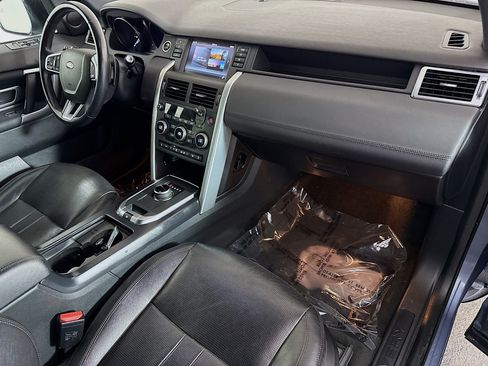 Used 2019 Land Rover Discovery Sport HSE AWD/4WD image 30