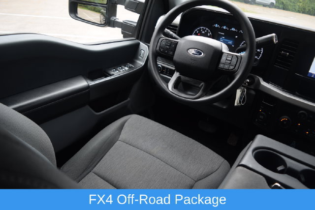 Used 2025 Ford F250 XL w/ STX Appearance Package AWD/4WD image 2