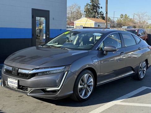 Used 2018 Honda Clarity Touring image 3