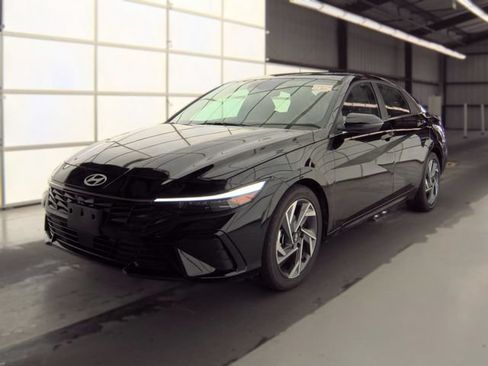 Used 2026 Hyundai Elantra Limited FWD image 1