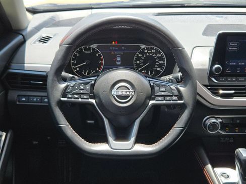 Used 2023 Nissan Altima 2.5 SR FWD image 19