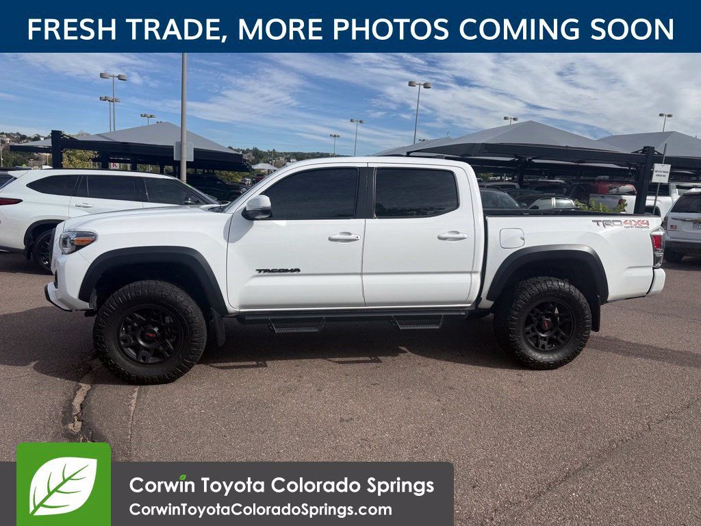 Used 2023 Toyota Tacoma TRD Off-Road w/ Technology Package AWD/4WD image 5