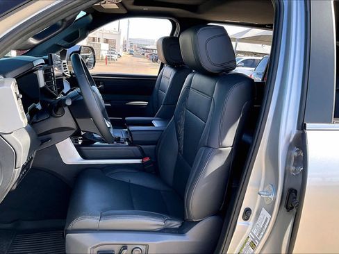 Used 2025 Toyota Sequoia SR5 image 7