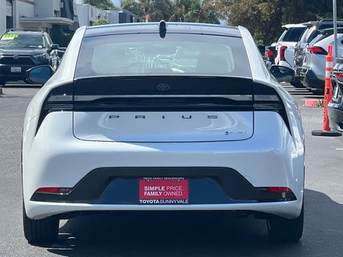 New 2026 Toyota Prius Plug-In Hybrid image 8
