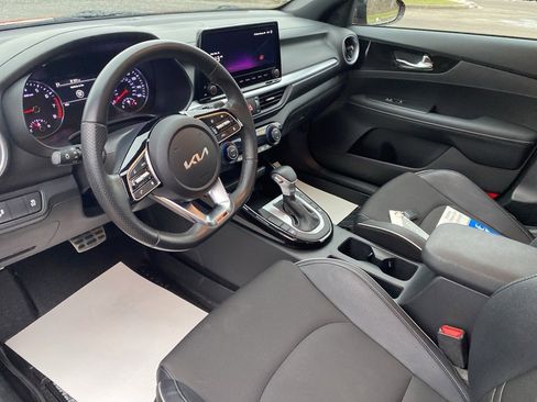 Certified 2024 Kia Forte GT-Line image 17