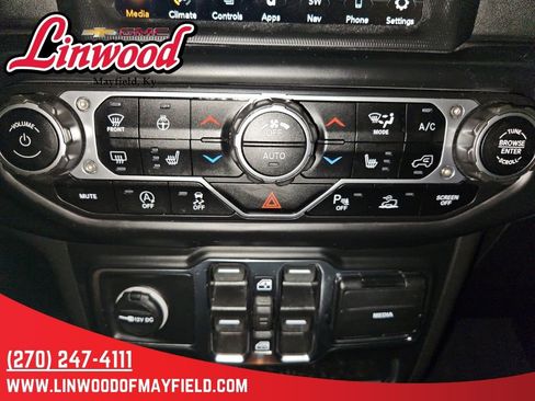 Used 2023 Jeep Wrangler Unlimited Sahara AWD/4WD image 21