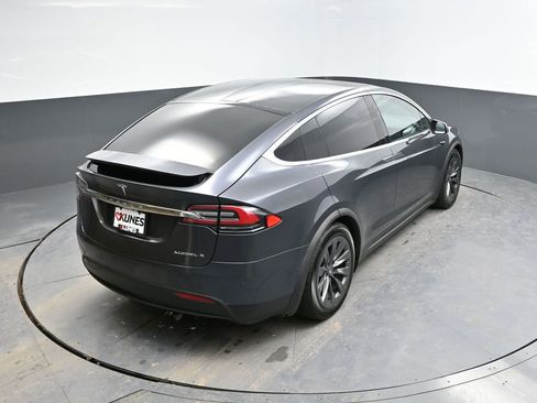 Used 2018 Tesla Model X 75D image 26