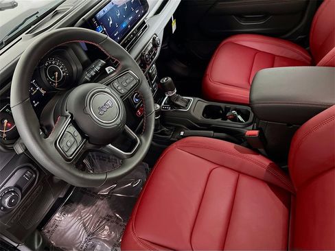 Used 2024 Jeep Wrangler Unlimited Rubicon 392 image 22